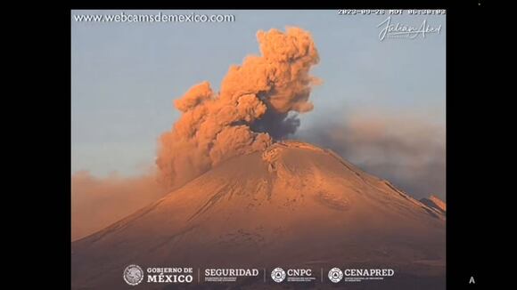 Explosión de volcán en Popocatépetl del 28 de septiembre. (@webcamsdeméxico)