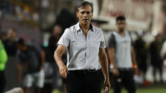 Fabián Bustos se quejó del arbitraje tras el triunfo de Universitario. (Video: Gianina González / Depor)