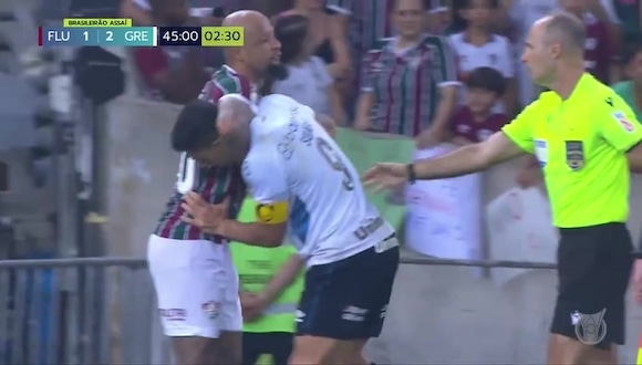 Luis Suárez y Felipe Melo se enfrentaron con una llave al cuello y empujones. (Video: ESPN)