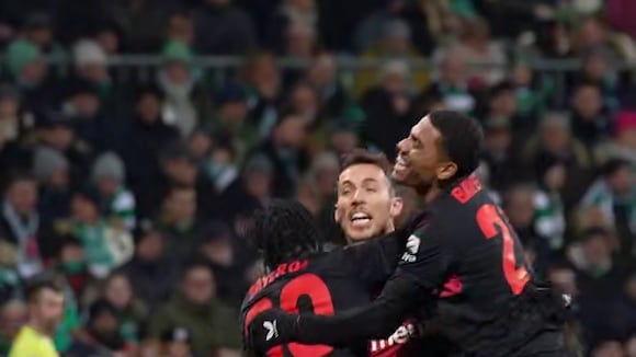 Alex Grimaldo en Bayer Leverkusen. (Video: Leverkusen)