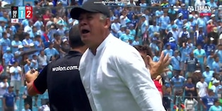 ¡Reynoso eufórico! Gol de Bordacahar para el 2-1 de Melgar vs. Sporting Cristal