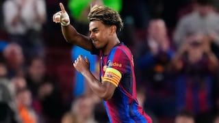 ¡Golazo de tiro libre! Lamine Yamal y una ‘pintura’ para el 4-0 del Barcelona vs. Feyenoord