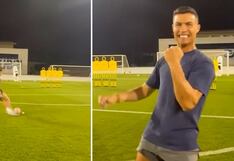 Cristiano Ronaldo anota de manera magistral un tiro libre durante sus vacaciones