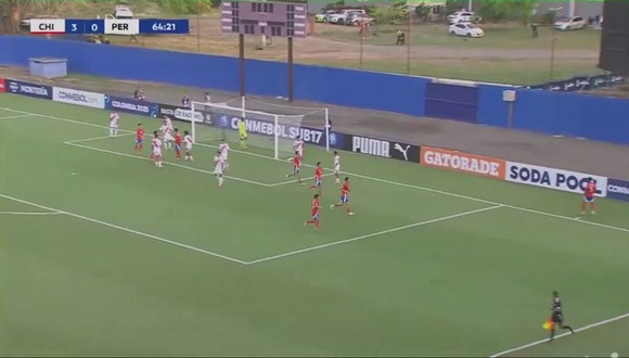 Chile encajó un gol olímpico para el 5-0 de Chile vs Perú por la Sub-17. (Video: X)