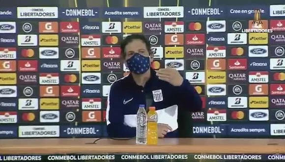 El fastidio de Mario Salas en la conferencia tras la derrota de Alianza Lima. (Video: Twitter)