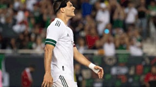 Alarmas encendidas: lesión de Raúl Jiménez es mucho más grave y podría no llegar a Qatar