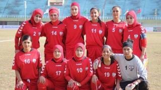 Una victoria: selección femenina de Afganistán logró abordar vuelo de evacuación