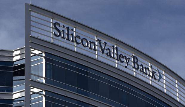 Se ve una oficina de Silicon Valley Bank en Tempe, Arizona, el 14 de marzo de 2023 (Foto: Rebecca Noble / AFP)