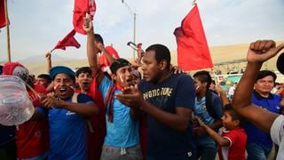 Alfonso Ugarte se retractó, el 'Pompo' Cordero siguió como DT y lo sacó campeón de la Liga de Trujillo