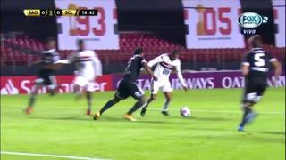 El palo hizo lo suyo: Joao Rojas casi marca un golazo en el Sporting Cristal vs. Sao Paulo [VIDEO]