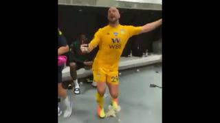 A copiar los pasos: Pepe Reina se volvió viral al celebrar la permanencia de Aston Villa bailando ‘La Bamba’ [VIDEO]