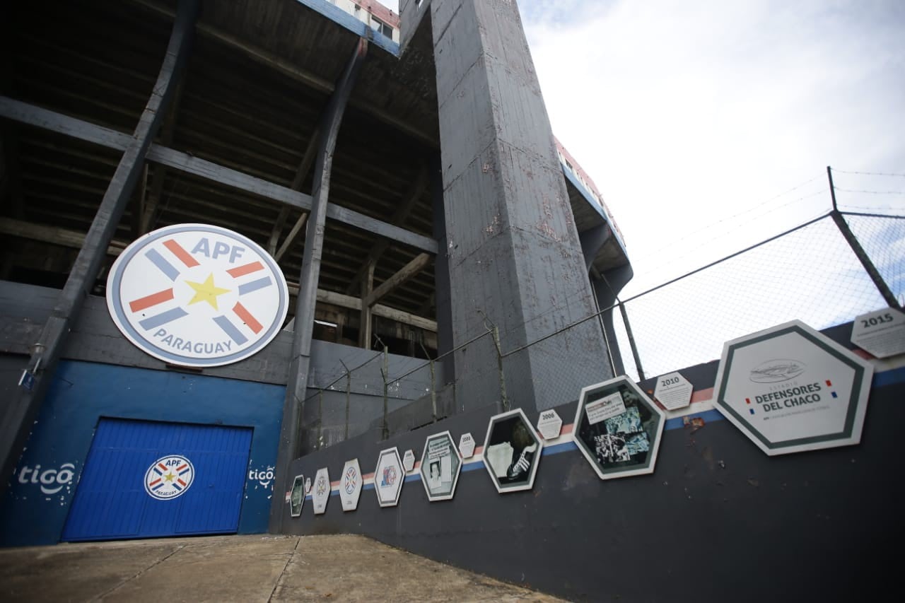 Así luce el estadio Defensores del Chaco donde debutará la 'bicolor'. (Foto: Jesús Salcedo)