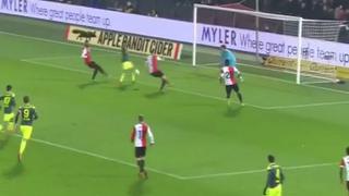 Imperdonable fallo de Hirving 'Chucky' Lozano con PSV en la Copa holandesa