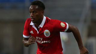 Justo cuando está cerca del Watford: DT de Benfica explicó así poca continuidad de Carrillo