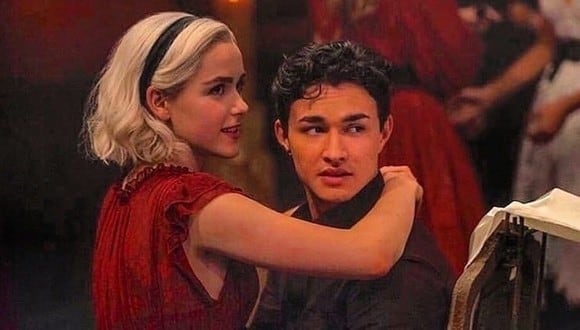 10 cosas que no tienen sentido en la vida de Sabrina en la serie (Foto: Netflix)
