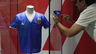 Qatar 2022: Mítica camiseta de Diego Maradona será exhibida en la Copa del Mundo