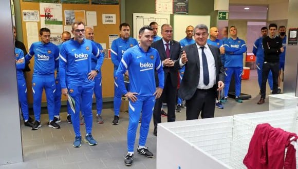 Xavi Hernández se presentó ante los jugadores de Barcelona en las instalaciones del club. (Foto: FC Barcelona)