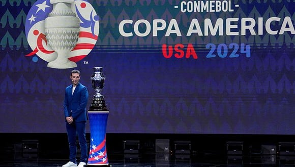 Lionel Scaloni observa la Copa América 2024 (Associated Press / Alamy Stock Photo)