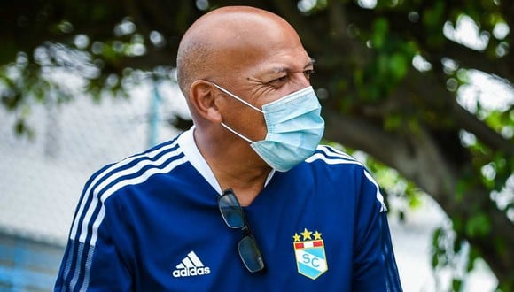Roberto Mosquera cumple su segunda etapa como entrenador de Sporting Cristal. (Foto: Sporting Cristal)