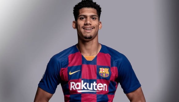 Ronald Araújo solo tiene 22 años y ya se ha hecho de un lugar en el FC Barcelona. Después de haber destacado en el fútbol uruguayo, espera consolidar su carrera en el Camp Nou. (Foto: FC Barcelona)