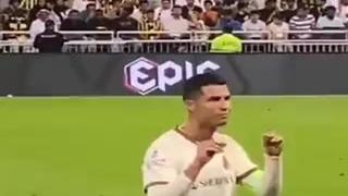 “¡Messi, Messi, Messi!”: Cristiano se harta y ‘explota’ contra los hinchas en Arabia Saudí