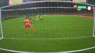 El palo se lo negó: Cristian Benavente casi marca un golazo, tras pase perfecto de Ruidíaz [VIDEO]