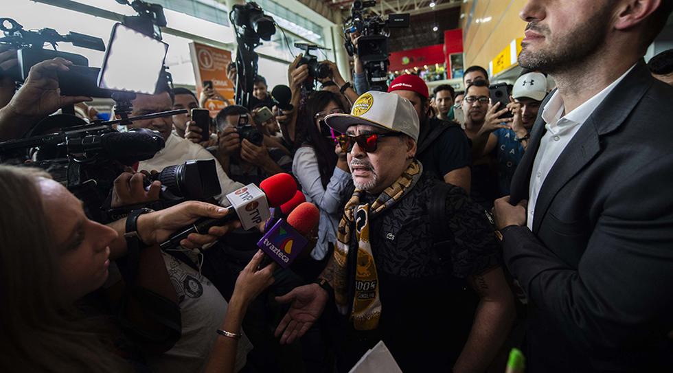 Diego Maradona llegó a México y acaparó la atención de todos. (Foto: AFP)