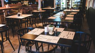 Influencer quiso comer gratis en restaurante y la respuesta que recibió de los dueños se hizo viral
