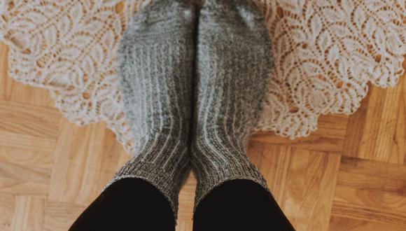 Tener los pies fríos está relacionado con la mala circulación, pero hay maneras de tenerlos calientes en pocos minutos. (Foto: Pexels)