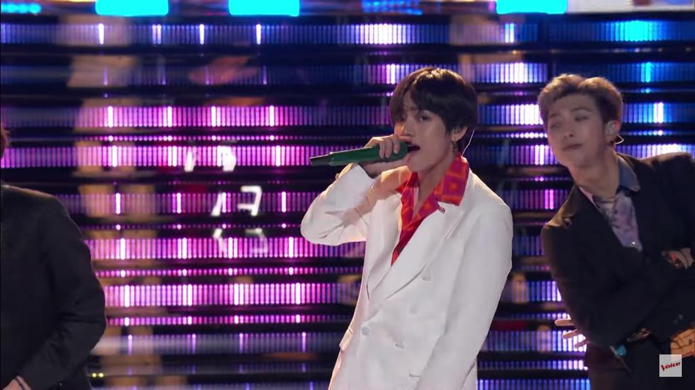BTS interpreta “Boy With Luv” en “The Voice” (Foto: Captura de pantalla)