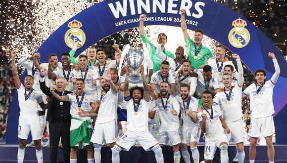 Real Madrid celebró el título de la Champions League tras vencer a Liverpool. (Foto: EFE)