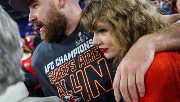 Taylor Swift y Travis Kelce, centro de atención del Super Bowl 2024 (Foto: AFP)