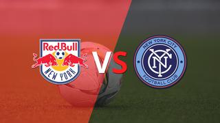 Termina el primer tiempo con una victoria para New York Red Bulls vs New York City FC por 1-0