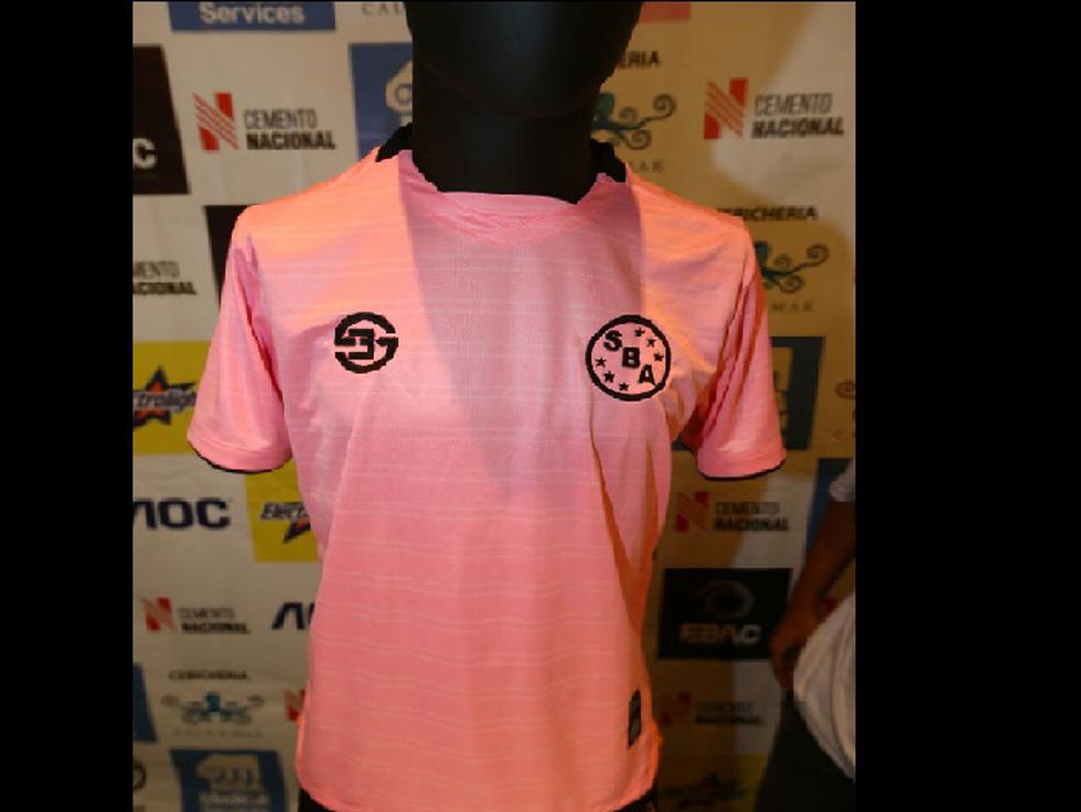 Segunda División: los detalles de la nueva camiseta de Sport Boys (Fotos: Francisco Neyra)