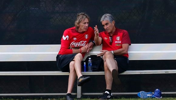 Juan Carlos Oblitas evalúa junto con el comando técnico de la Selección Peruana un posible amistoso. (Foto: GEC Archivo)