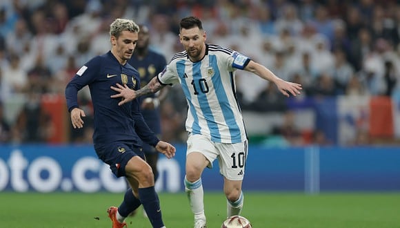 Lionel Messi y Antoine Griezmann se enfrentaron por vez última en la final del Mundial 2022. (Foto: Getty Images)