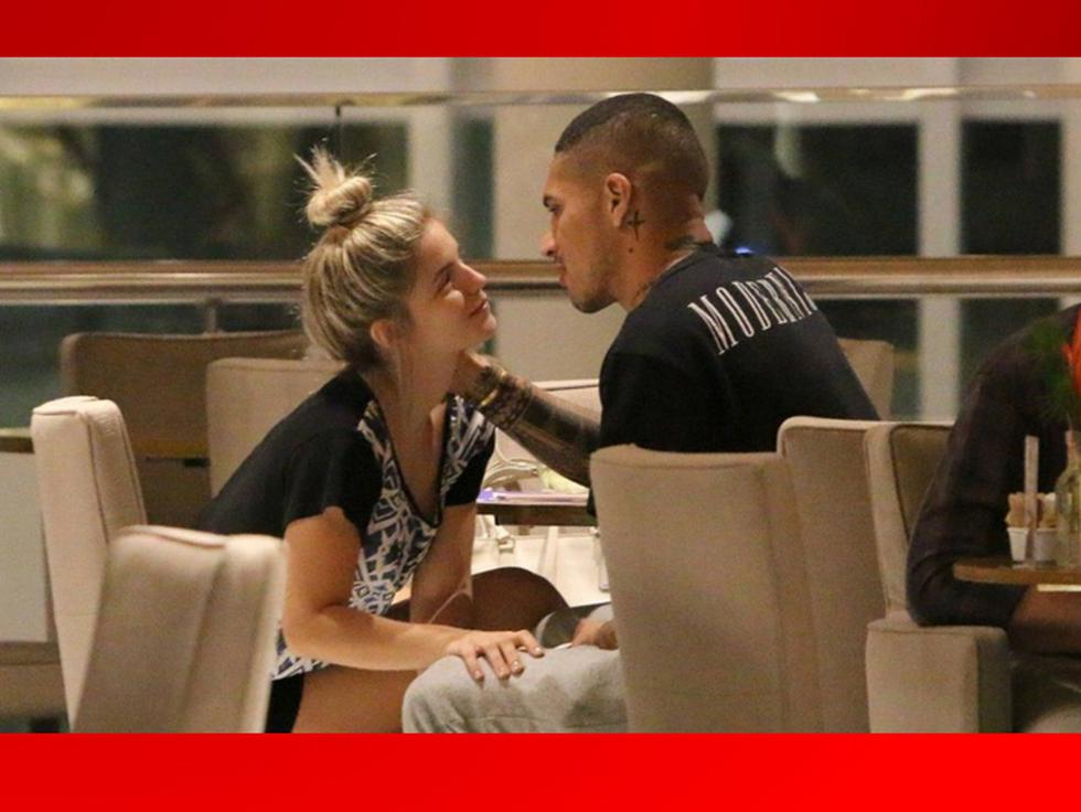 Paolo Guerrero y las románticas fotos con su novia Thaísa Leal. (Diario extra)