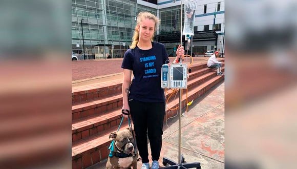 En Instagram se hizo viral la historia de Ruby y su dueña, Shauna Darcy, quien padece una rara enfermedad que fue detectada a tiempo por su mascota. | Foto: @incredibullruby