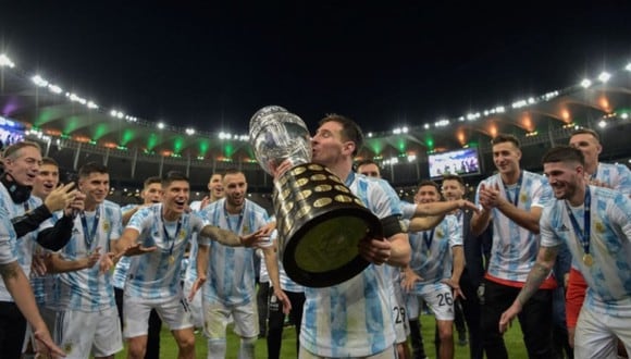 Lionel Messi consiguió así si primer título con la selección mayor de Argentina. | Foto: AFP