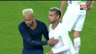 Trauco intercambió camiseta con Neymar a pesar de la goleada ante PSG [VIDEO]
