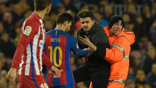 Lo que provoca Messi: hincha invadió la cancha del Camp Nou para conocer al crack