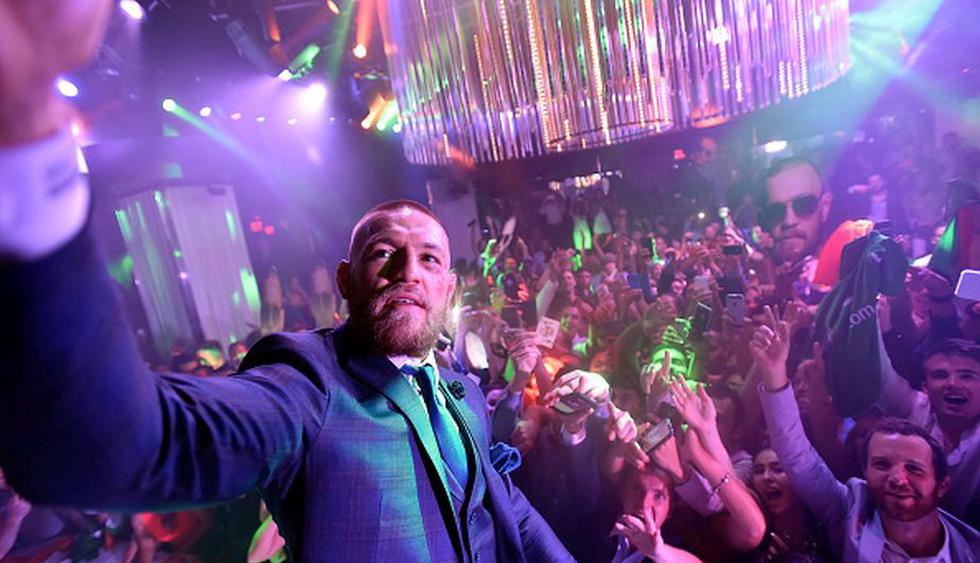 Conor McGregor festejó la victoria ante Nate Diaz en Las Vegas. (Getty)