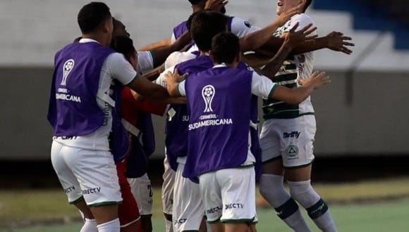 Plaza Colonia clasificó a la segunda ronda de la Copa Sudamericana 2020 tras golear 3-0 a Zamora.