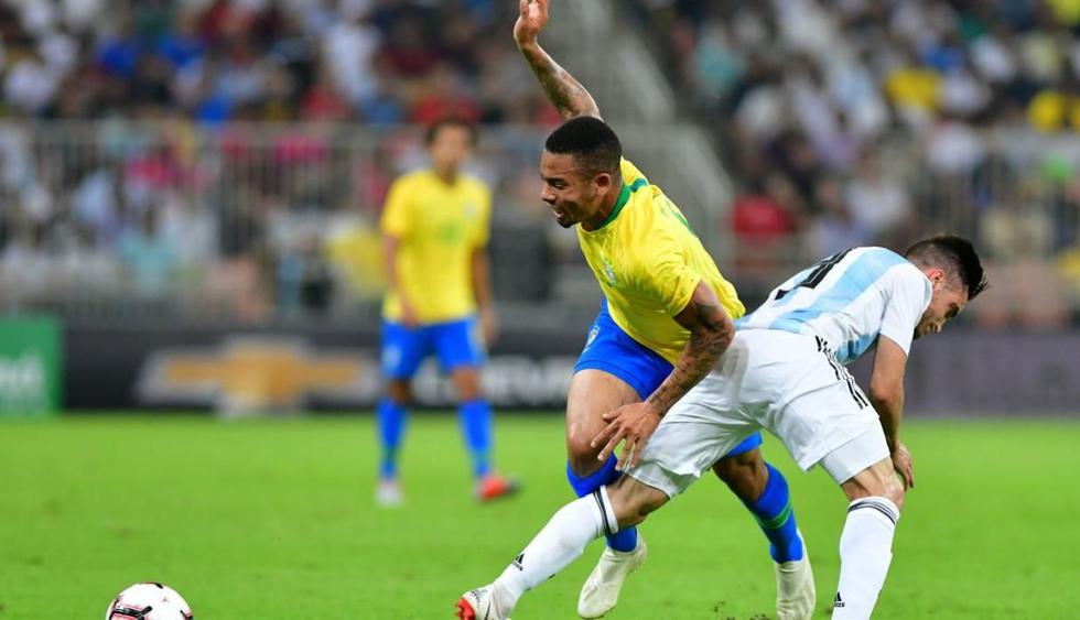 Argentina y Brasil en un partido en Arabia Saudita en amistoso internacional. (Foto: AFP)