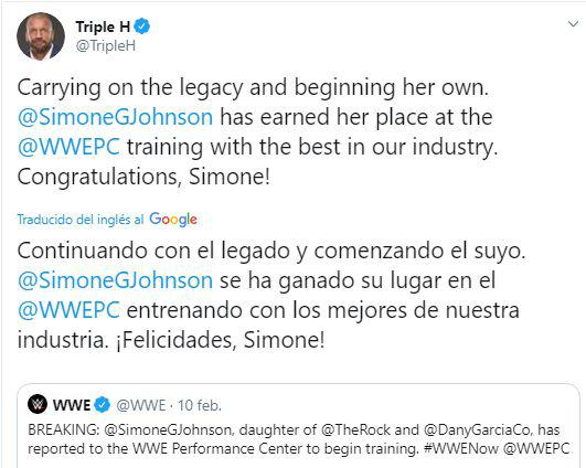 Triple H felicitó a Simone Johnson, hija de The Rock, por firmar por WWE. (Twitter)