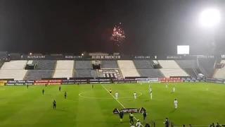 Presentes a la distancia: hinchas de Alianza Lima recibieron a su equipo con fuegos artificiales en Matute [VIDEO]