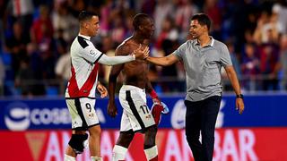 Respaldo total: la defensa del técnico del Rayo Vallecano tras críticas a Advíncula con la Selección Peruana