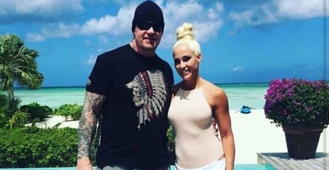 The Undertaker y Michelle McCool. (WWE)