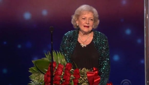 Betty White, actriz cómica e ícono de Hollywood, falleció a los 99 años. (Foto: Captura)