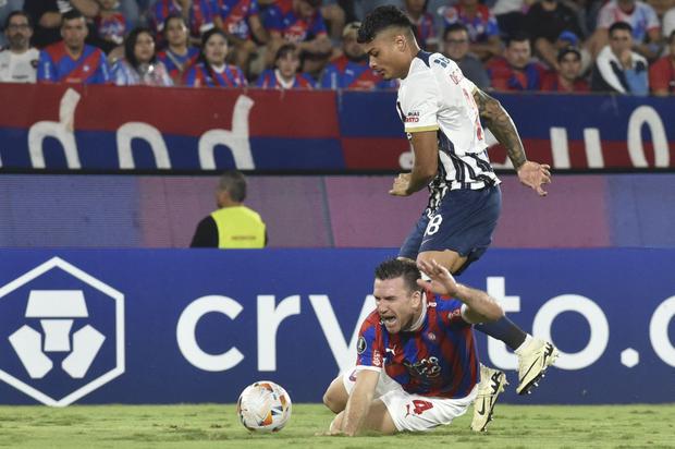 Jeriel De Santis no anota ningún gol con Alianza Lima | AFP